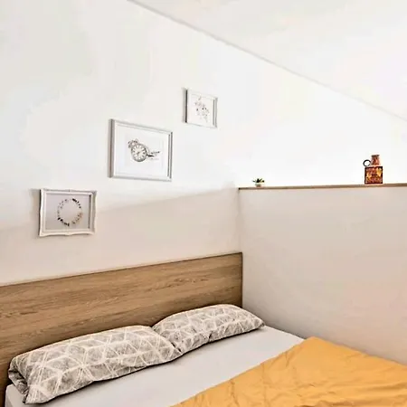 Schickes Mit Flussblick Apartment *